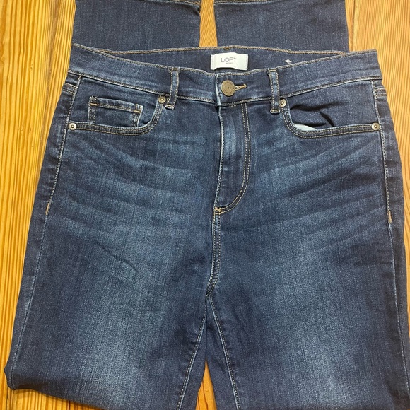 LOFT, high rise straight, size 6, blue jeans - Picture 2 of 6
